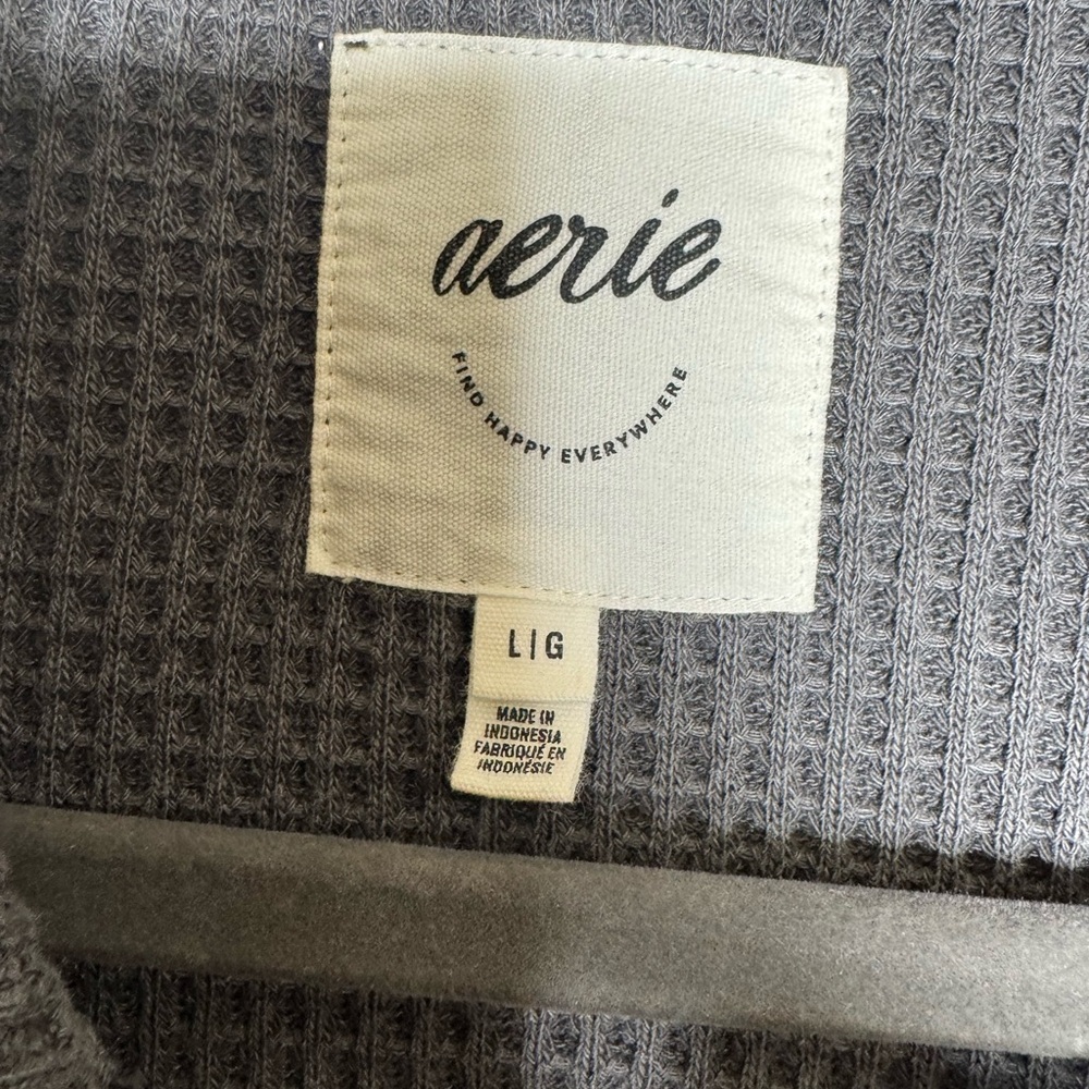 Aerie Gray Button Down Shirt - Picture 5 of 9